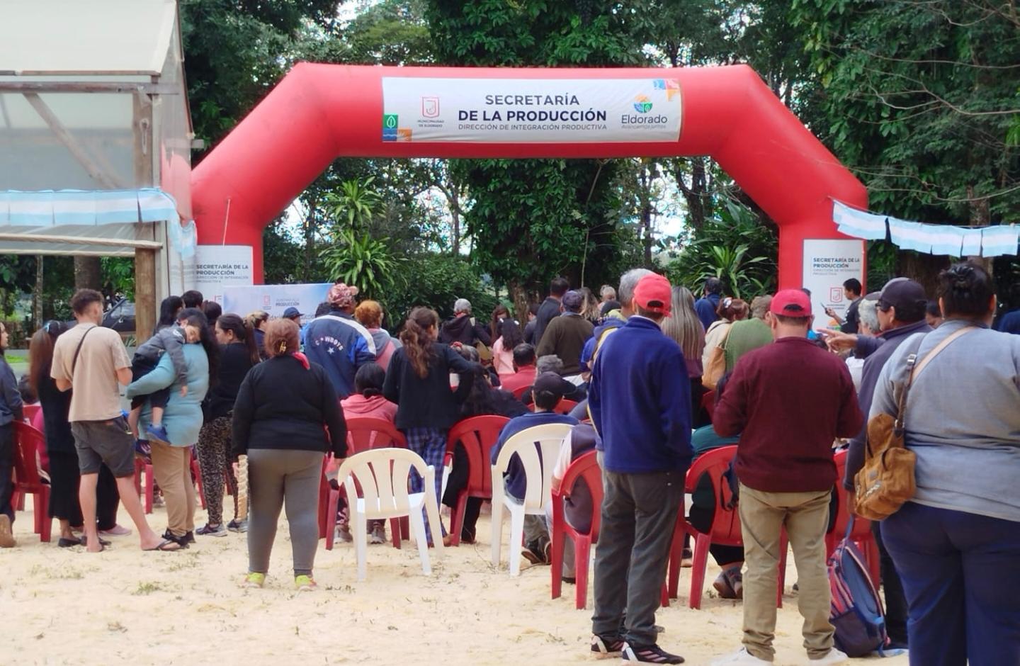Pequeños productores y adultos mayores de la zona norte beneficiados con plantines para su autoabastecimiento  2